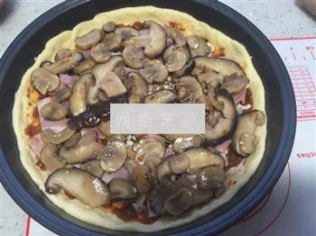 蘑菇培根披萨的做法步骤13