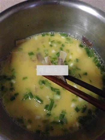 鱿鱼煎蛋的做法步骤1
