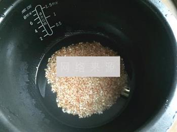 红粳米炒饭的做法图解1