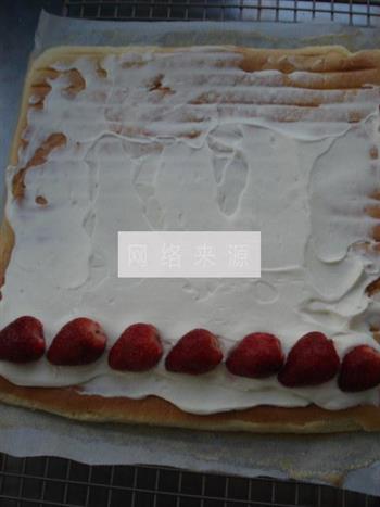 草莓奶油蛋糕卷的做法图解18