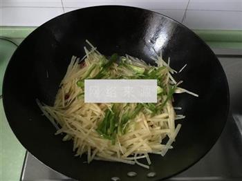 清炒土豆丝的做法步骤8