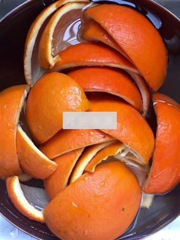糖渍橙皮的做法图解1