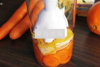 胡萝卜香橙汁的做法步骤7