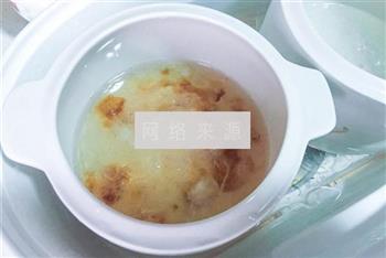 桃胶皂角米炖燕窝的做法步骤5