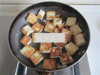 韭菜炒臭豆腐的做法步骤3