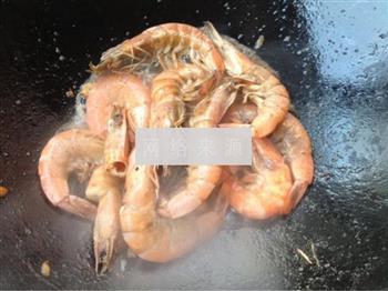 茼蒿炒海虾的做法图解8