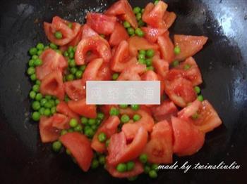 西红柿豌豆炒鸡蛋的做法图解6