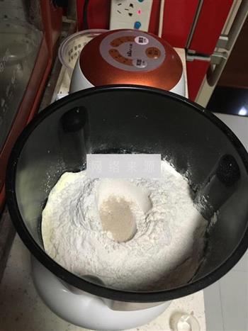 豆沙吐司面包的做法步骤2