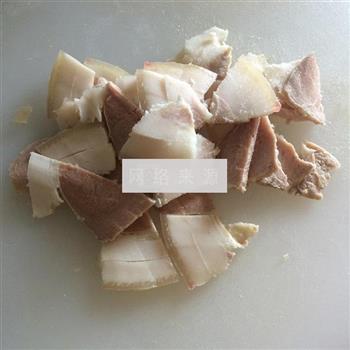 青蒜回锅肉的做法步骤3