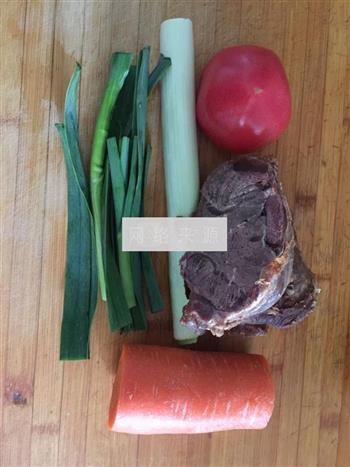 清香牛肉面的做法步骤1
