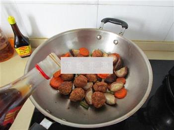 香菇烧肉丸子的做法图解5