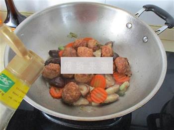 香菇烧肉丸子的做法图解8