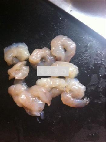 西葫芦炒虾仁鸡片的做法步骤2