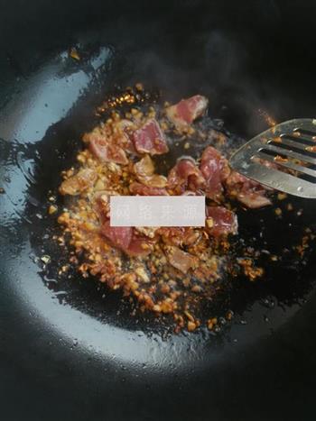 蒜香荷兰豆炒肉的做法图解6