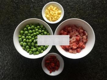 豌豆枸杞炒肉的做法图解1