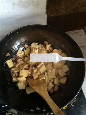 家常葱烧豆腐的做法步骤10