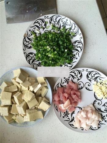 家常葱烧豆腐的做法步骤2