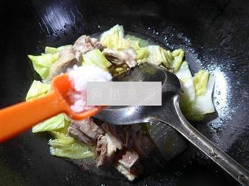 鹅肉炒白菜的做法步骤8