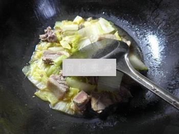鹅肉炒白菜的做法步骤9