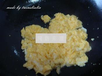 韭菜熟肉鸡蛋合子的做法步骤4