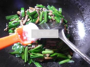韭菜炒鳝丝的做法步骤7