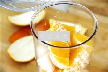 鲜榨蜜梨香橙汁的做法图解6