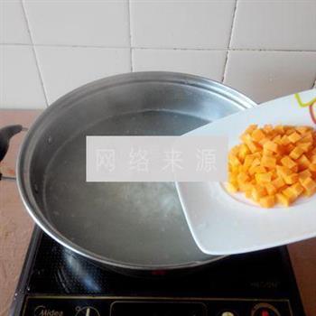 红萝卜鸡蛋粥的做法步骤5