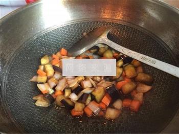 茄子腊肠糙米焖饭的做法步骤8