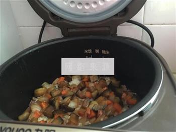 茄子腊肠糙米焖饭的做法步骤9