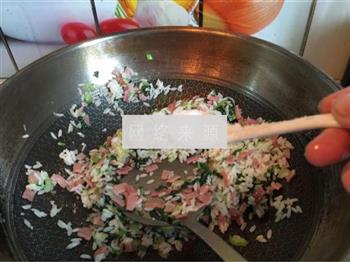 青菜火腿炒饭的做法步骤8