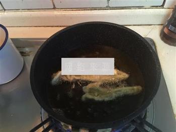 炸香椿鱼的做法步骤10