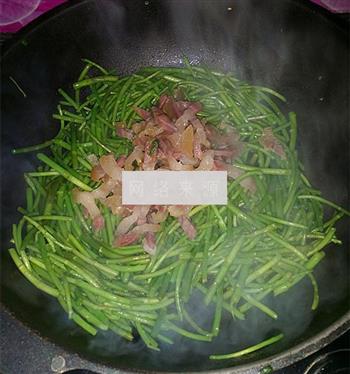 芦蒿炒咸肉的做法步骤10