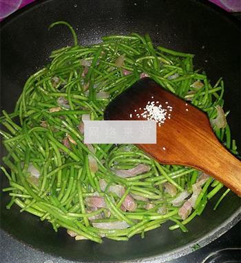 芦蒿炒咸肉的做法步骤11