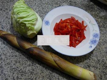 雷笋炒牛心菜的做法步骤1
