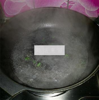 菊花叶鸡蛋汤的做法步骤4