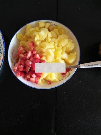 菠萝炒饭的做法步骤3