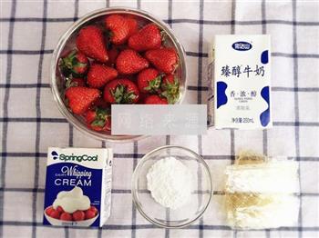草莓牛奶布丁的做法步骤1