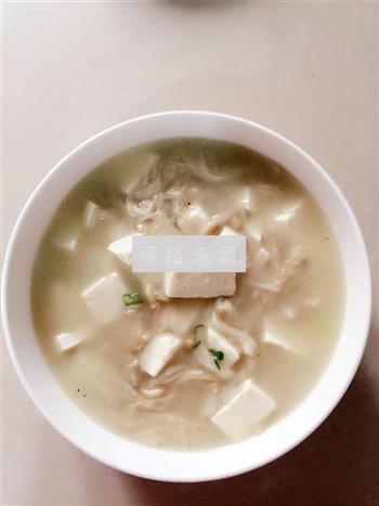 金针菇豆腐汤的做法图解4