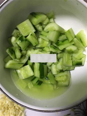 超级简单凉拌黄瓜的做法步骤4