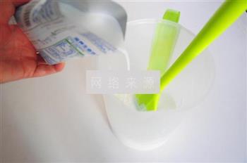 自制美味瓶装酸奶的做法图解3