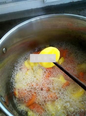 胡萝卜菠萝浓汁的做法图解7
