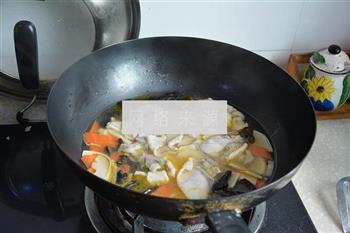 木耳冬笋鱼片汤的做法步骤7