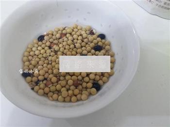 小麦胚芽米豆浆的做法步骤2