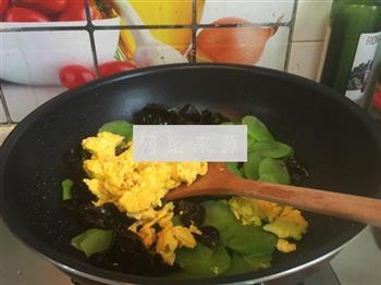 黑木耳莴笋炒蛋的做法步骤11