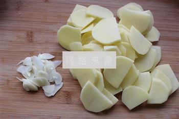 酸菜土豆片的做法步骤3