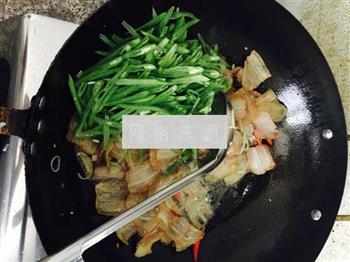 腊肉炒扁豆的做法步骤5