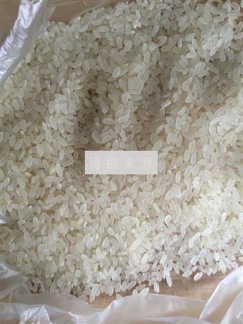 隔水蒸米饭的做法图解1