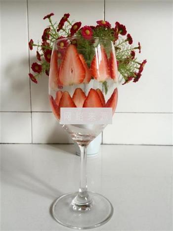 草莓酸奶思暮雪的做法图解4