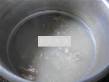 排骨薏米仁大米粥的做法图解8