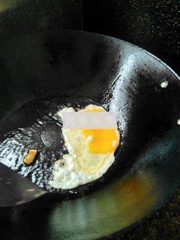 胡萝卜鸡蛋面的做法图解8